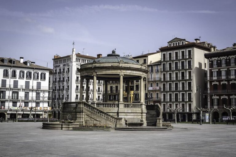 Iruñeako Gaztelu plaza (Ekinklik) 20200402