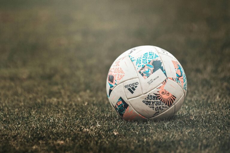 Baloi bat futbol zelai batean 20220121