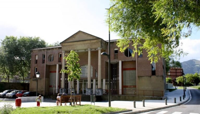 Maizpidek 2025/26 ikasturterako matrikulazioa ireki du Maizpide euskaltegi-barnetegiaren egoitza Lazkaon (Noemí Rivera) 20110413