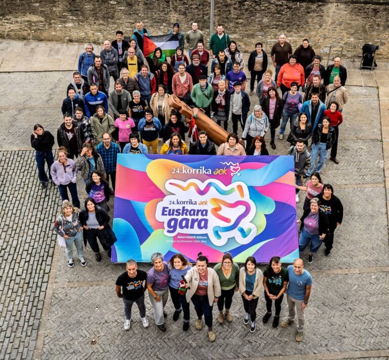 Korrikak inoizko parte-hartze handiena nahi du, eta ibilbidea jada esku artean da 24. Korrikaren aurkezpena Gasteizko Izaskun Arrue Kulturgunean (AEK, Korrika) 20251113