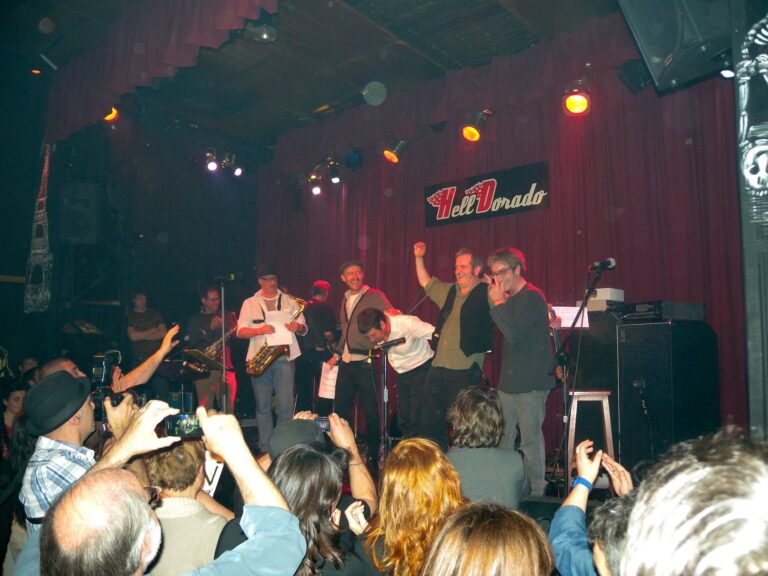 Hertzainak taldearen berragerpena Gasteizen (Ibai Arantzabal) 20120429