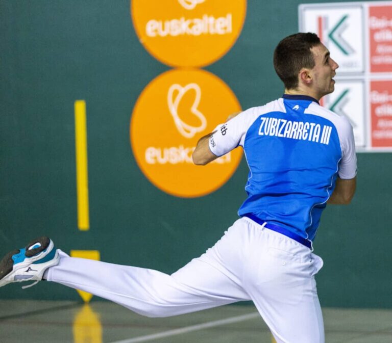 Iraitz Zubizarreta pilotaria partida bat jokatzen (Baiko Pilota) 20211008