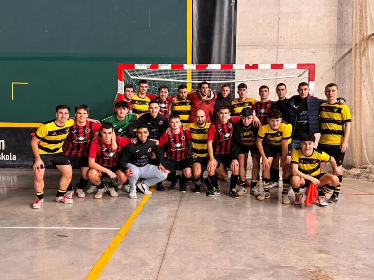 Ataun Koldo Kerejeta K.E. eta Ausa Zaldibi F.K.K. taldeak Ataungo Auzoeta Kiroldegian (Ausa Zaldibi F.K.K.) 20251205