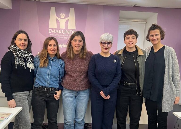 Emakume mastektomizatuek kirurgia-aukerak erabakitzeko prozesua hobetzea proposatzen du Emakundek lagundutako ikerlan batek (Irekia) 20260120