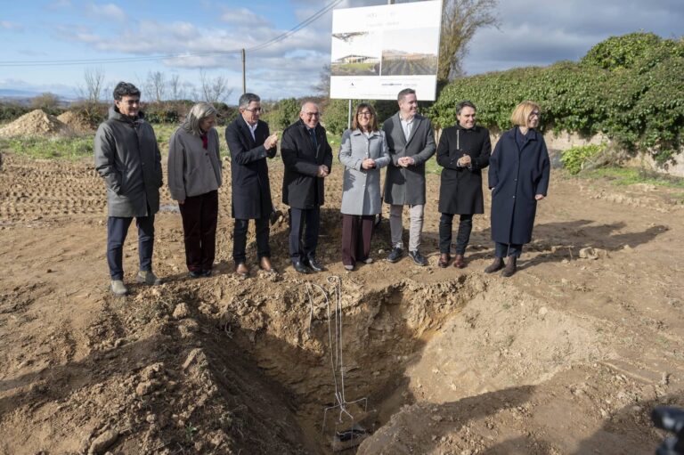 Guardian, EDA Drinks & Wine Campus izeneko proiektu berritzailearen lehen harria jarri dute (Irekia) 20260123