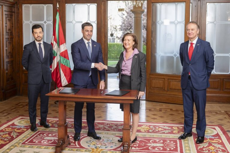 Imanol Pradales eta Eluned Morgan Gasteizko Ajuria Eenea Jauregian 1 (Irekia) 20260108