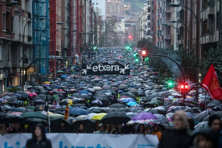 Sare Herritarrak deituta ‘Ezin Da Gehiago Luzatu’ manifestazioa Bilbon 9 (Sare Herritarra) 20260110